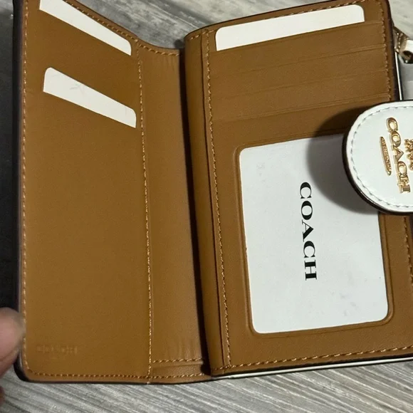 Coach Ivory Leather Wallet with Gold Accents NWOT - Picture 6 of 8